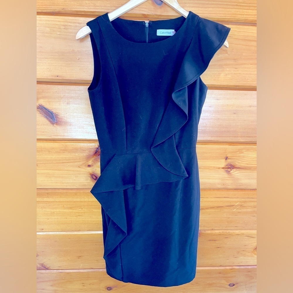 Calvin Klein Black Round Neck Sleeveless Ruffle Lined Knee-Length Dress - Size 2